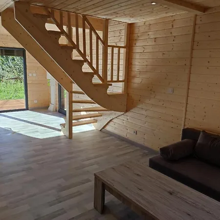 6/8 Personnes à La Campagne Chalet Singly