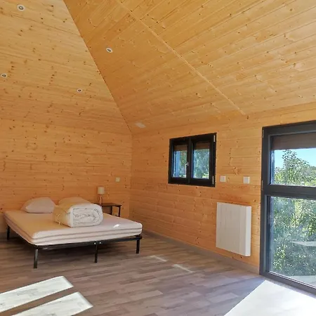 6/8 Personnes à La Campagne Chalet *