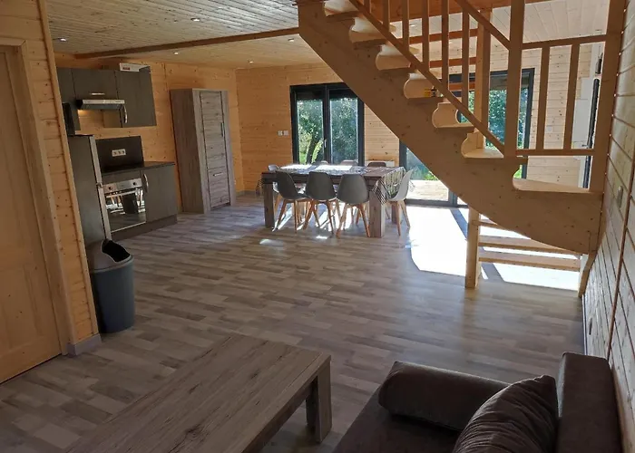 6 Personnes A La Campagne *